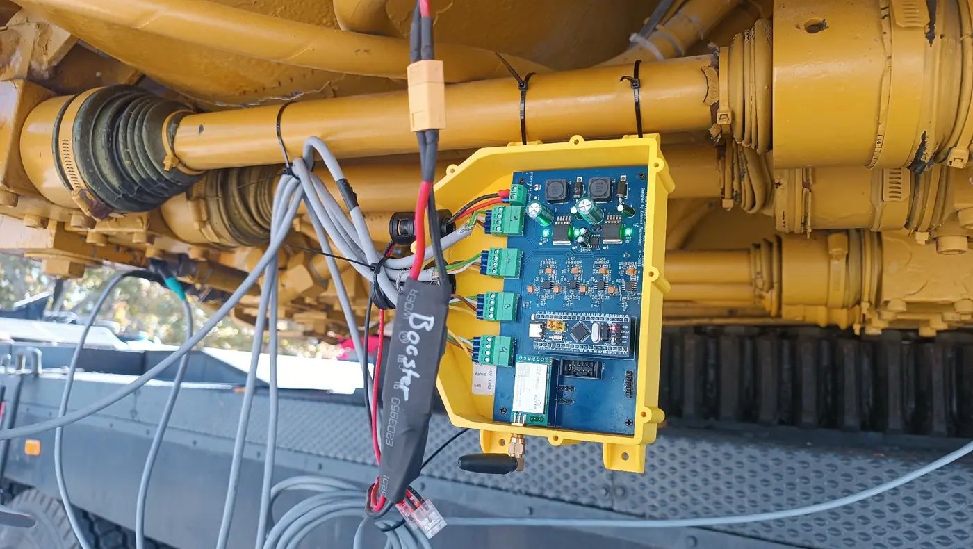 Araç üstünde sensör bağlantılarına entegre edilen kablosuz PCB